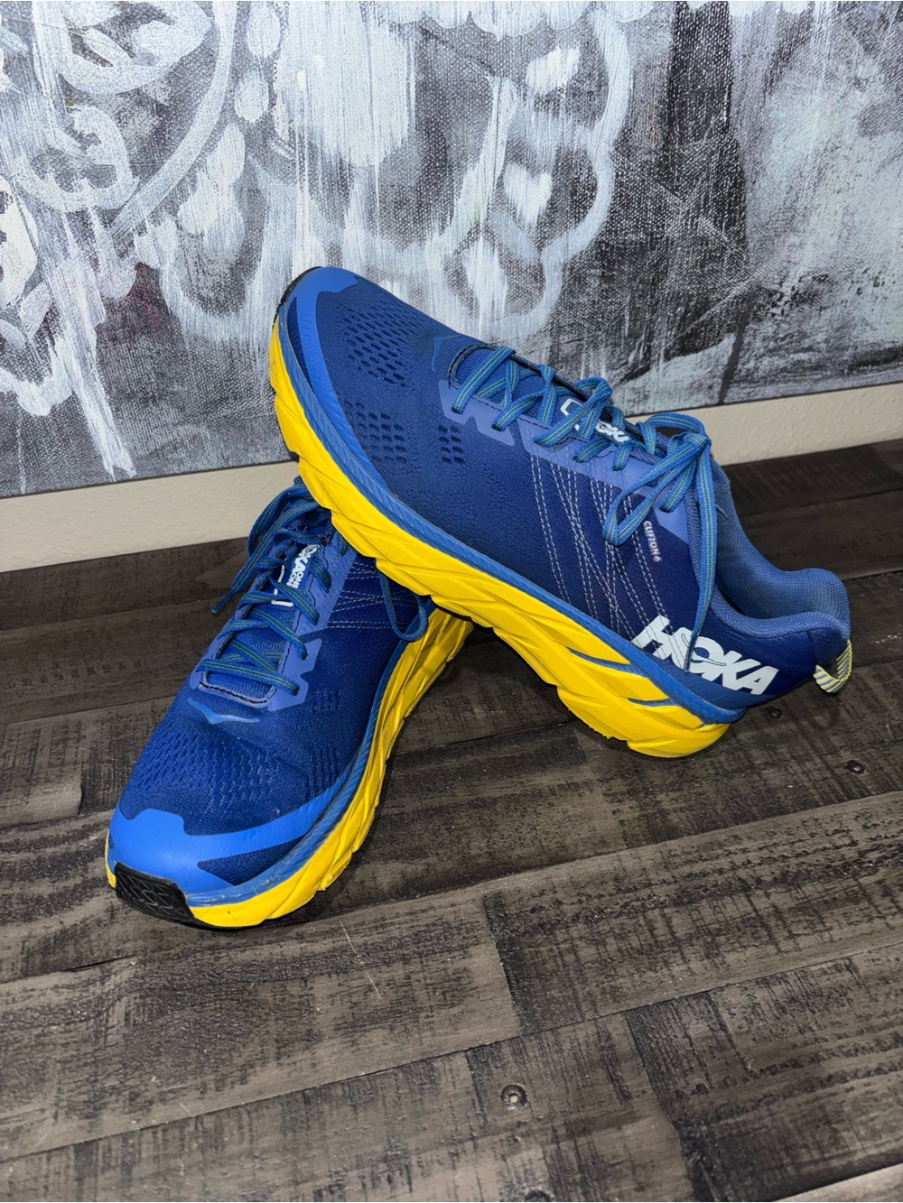 Hoka One One Clifton 6 MENS SZ 9